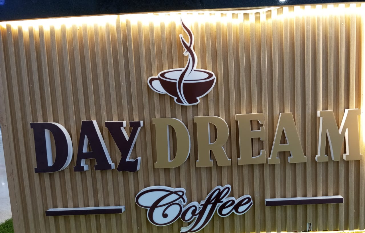 DAY DREAM COFFEE SHOP, EASTLEIGH TOWN
